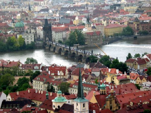 Widok na Pragę  z Mostem Karola 